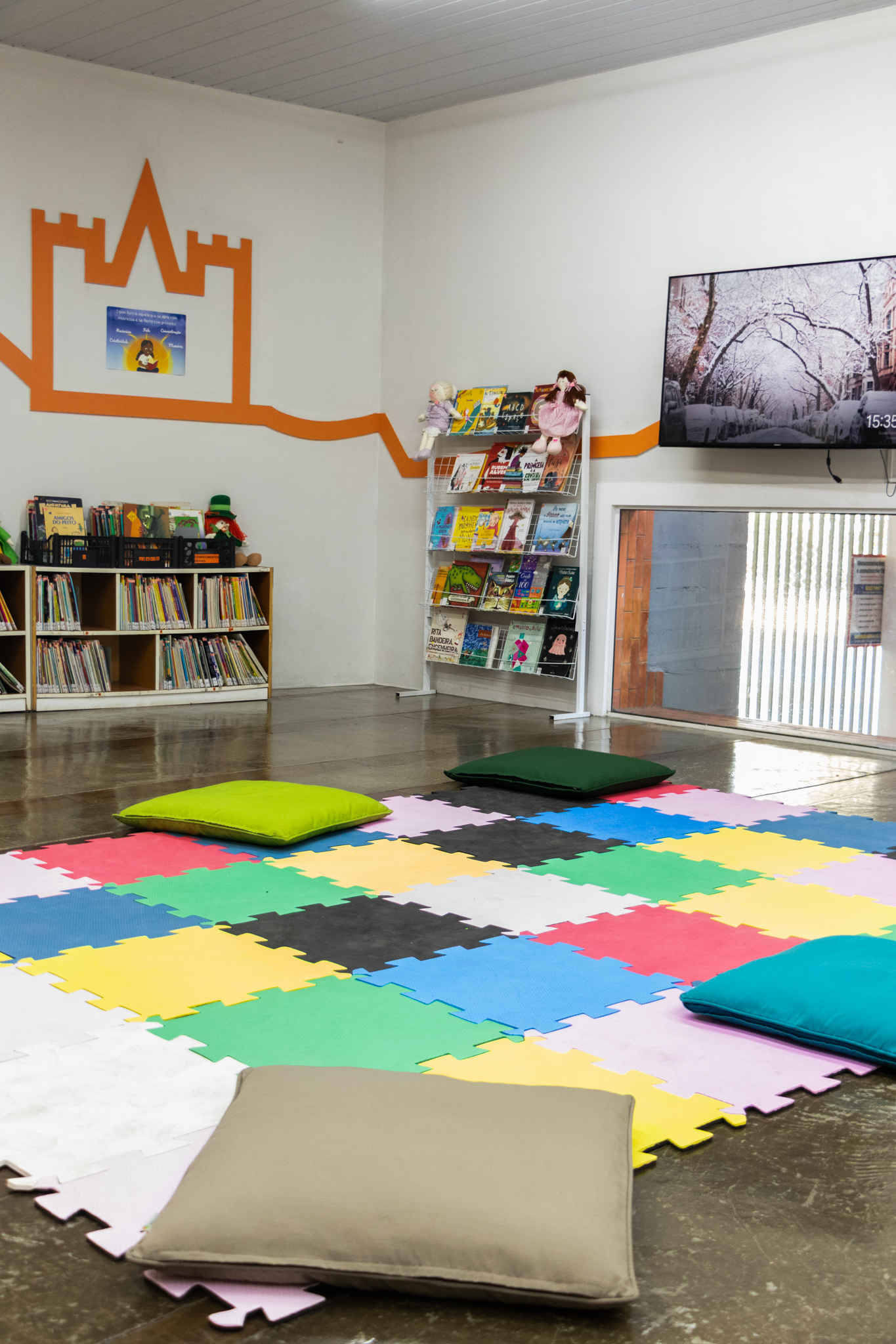 Reading area in the Learning and Information Center