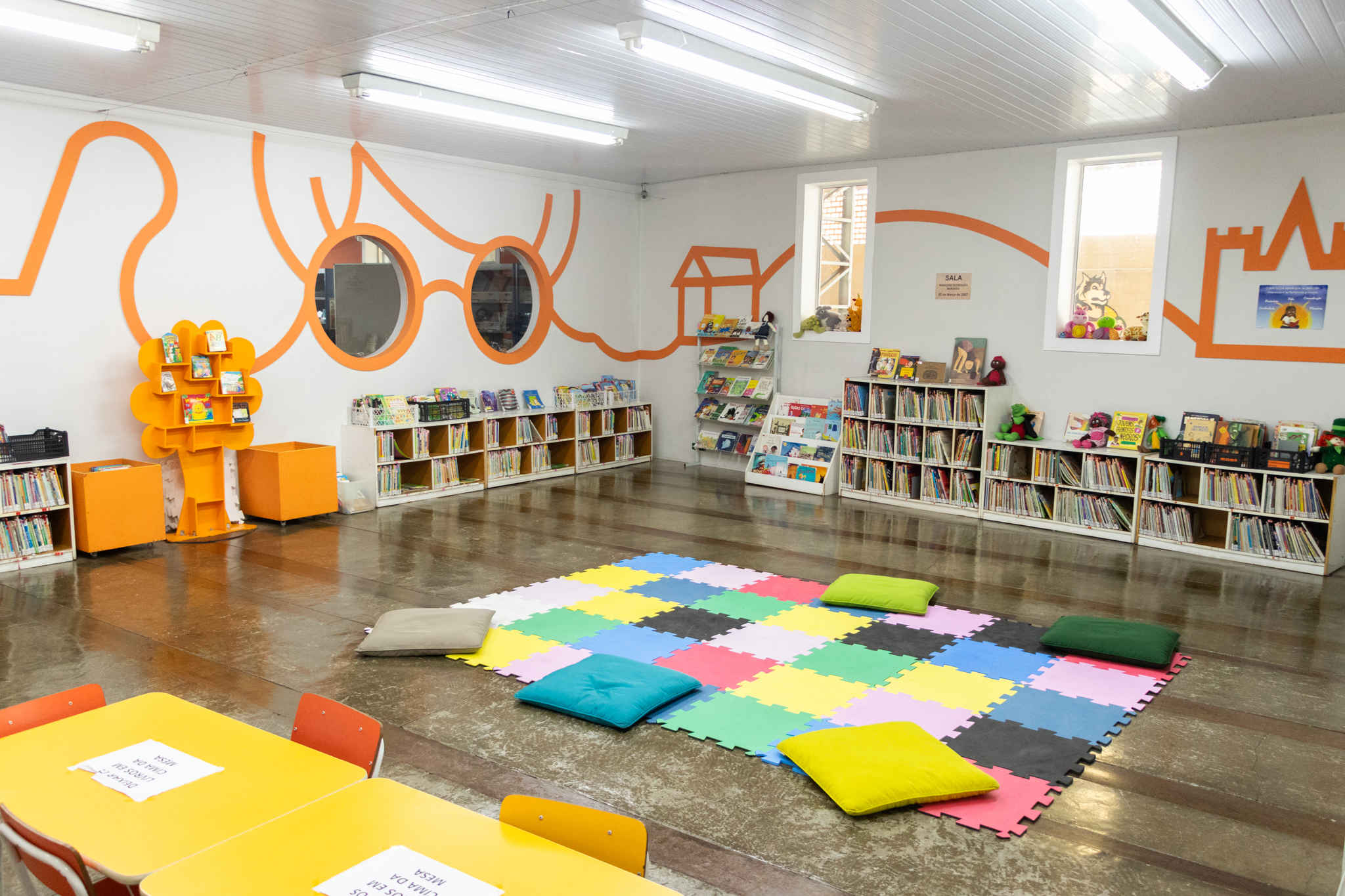 Reading area in the Learning and Information Center